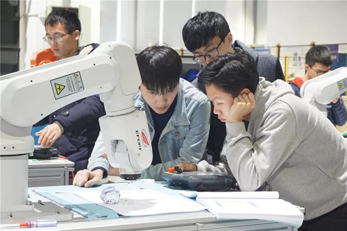 哈尔滨新华电脑学校 哈尔滨新华电脑学校