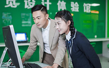 在人生的岔路口，你会如何抉择?